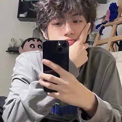 隗逸馨